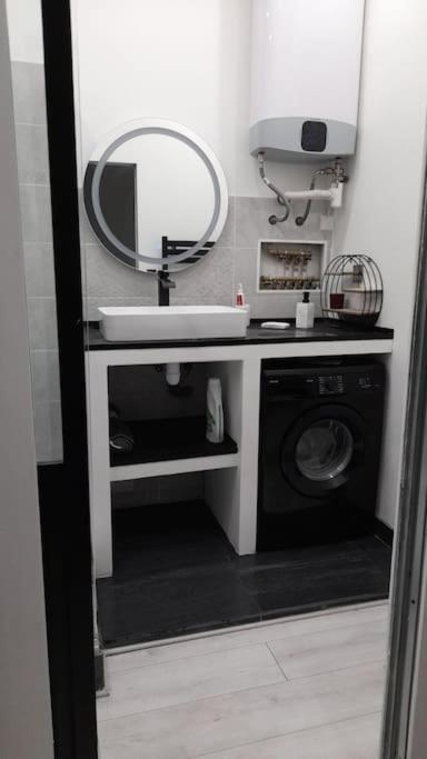 T2 Appartement Lumineux A La Joliette マルセイユ エクステリア 写真
